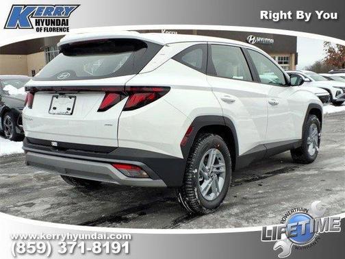 2026 Hyundai TUCSON SE