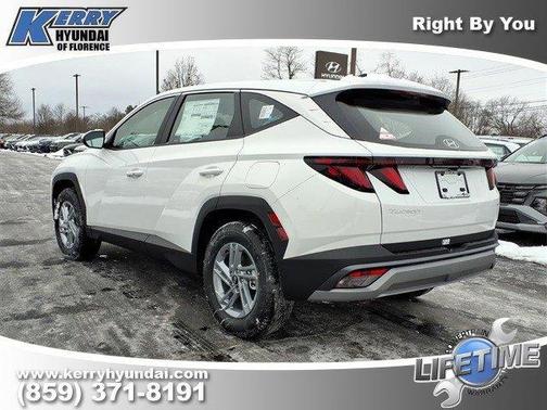 2026 Hyundai TUCSON SE