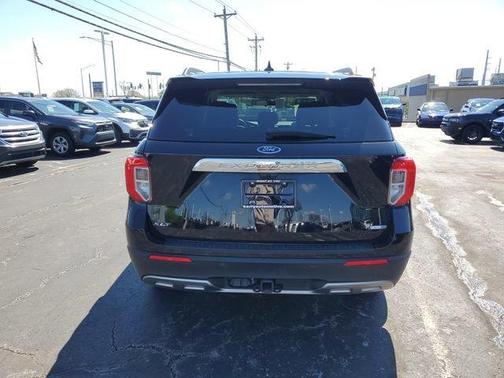 Agate Black Metallic 2020 Ford Explorer XLT