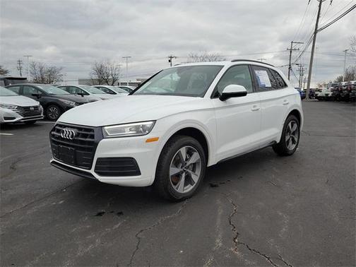 2020 Audi Q5 45 Titanium Premium