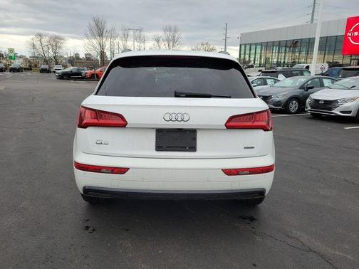 2020 Audi Q5 45 Titanium Premium