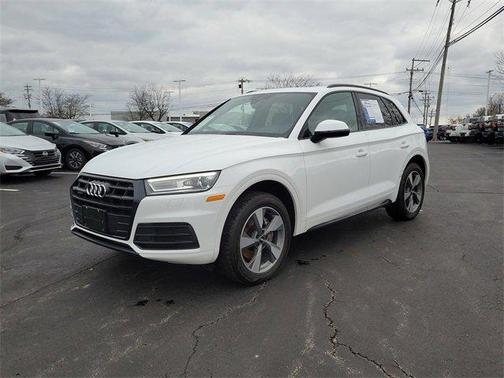 2020 Audi Q5 45 Titanium Premium