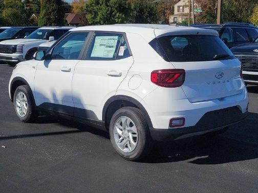 Lunar White 2026 Hyundai VENUE SE