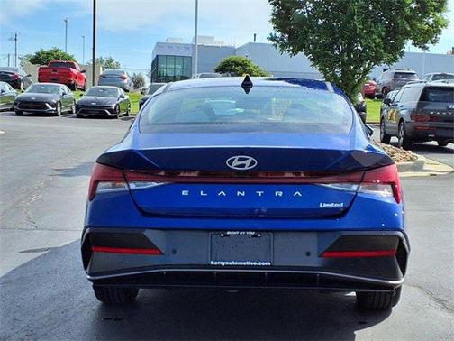 2024 Hyundai ELANTRA Limited