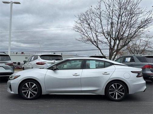 2023 Nissan Maxima SV