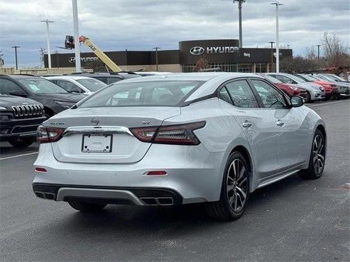 2023 Nissan Maxima SV