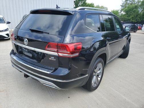 Deep Black Pearl Effect 2019 Volkswagen Atlas 3.6L SEL