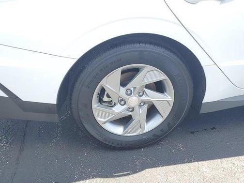 White 2025 Hyundai SONATA SE