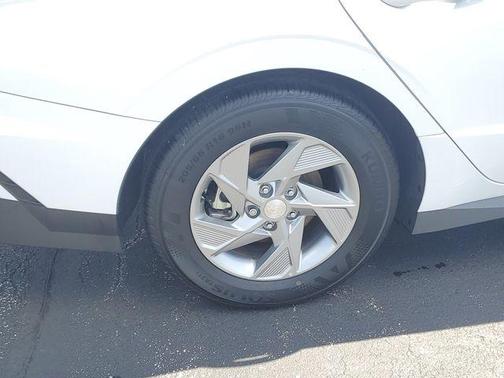 White 2025 Hyundai SONATA SE