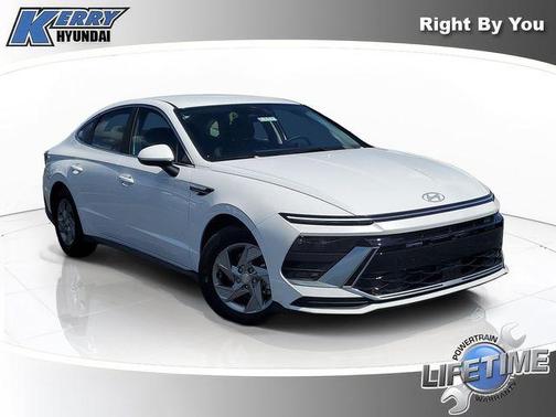 White 2025 Hyundai SONATA SE