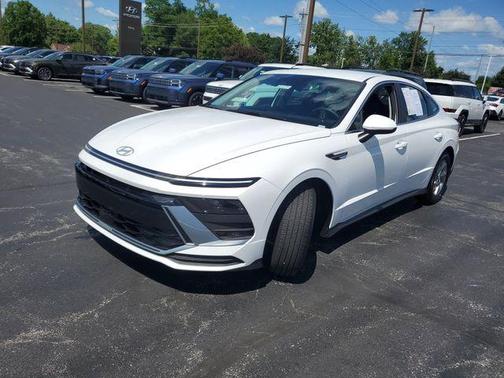 White 2025 Hyundai SONATA SE