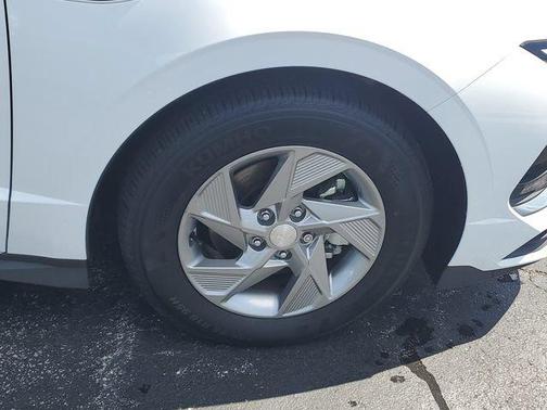 White 2025 Hyundai SONATA SE