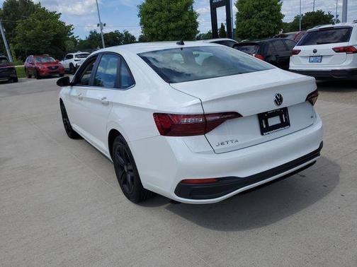 Opal White Pearl Effect 2024 Volkswagen Jetta 1.5T SE