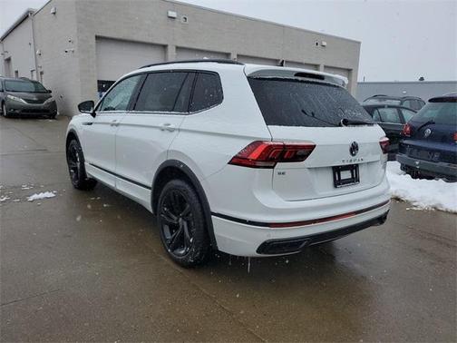 2023 Volkswagen Tiguan 2.0T SE R-Line Black