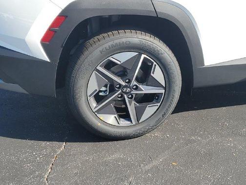 White Pearl 2026 Hyundai TUCSON SEL