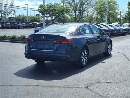 2022 Nissan Altima 2.5 SV