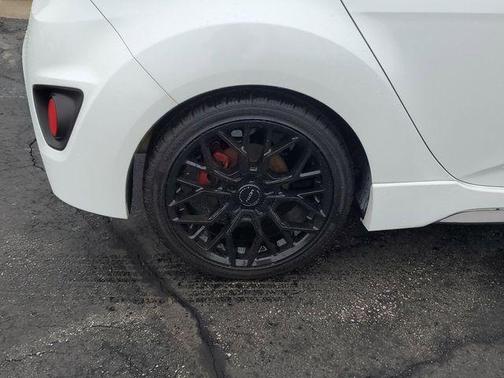 2016 Hyundai Veloster Turbo