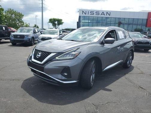Gun Metallic 2022 Nissan Murano Platinum
