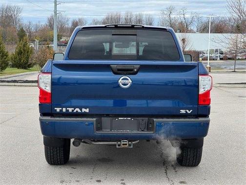 2017 Nissan Titan SV
