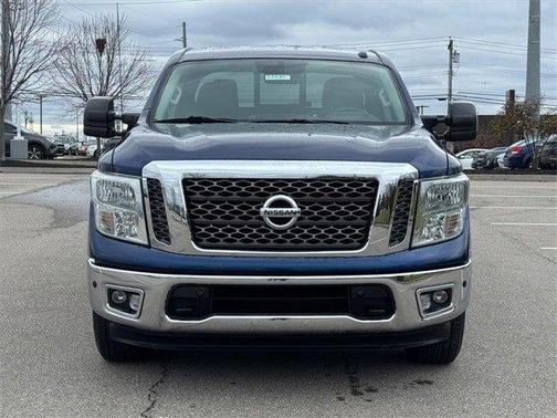 2017 Nissan Titan SV