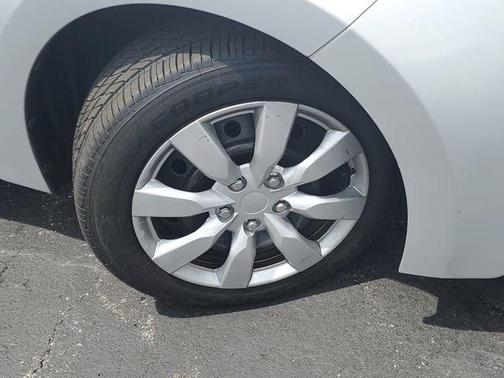 Classic Silver Metallic 2016 Toyota Corolla LE
