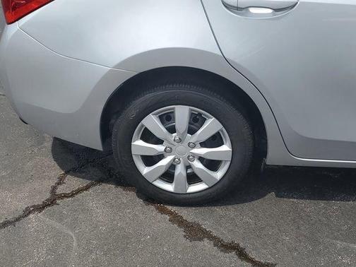 Classic Silver Metallic 2016 Toyota Corolla LE