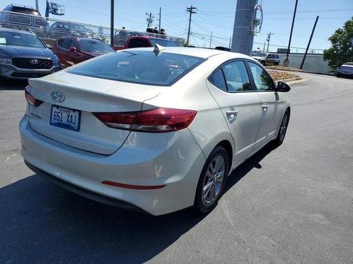 Mineral Beige 2017 Hyundai ELANTRA SE
