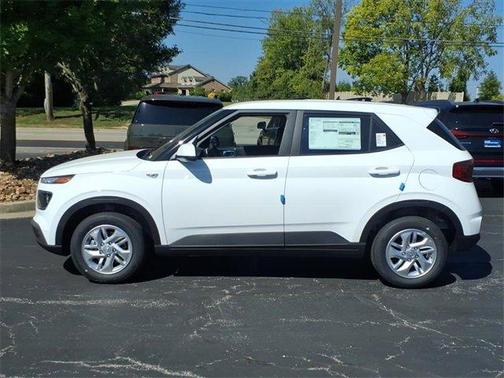 2026 Hyundai VENUE SE