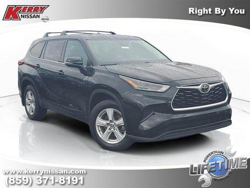 Midnight Black Metallic 2022 Toyota Highlander L