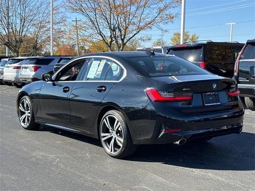 2019 BMW 330 i xDrive