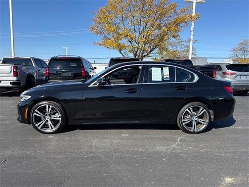2019 BMW 330 i xDrive