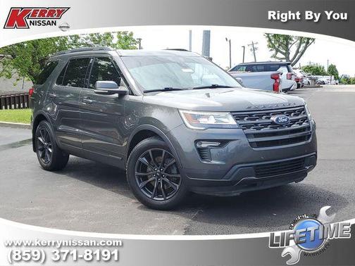 Magnetic Metallic 2019 Ford Explorer XLT