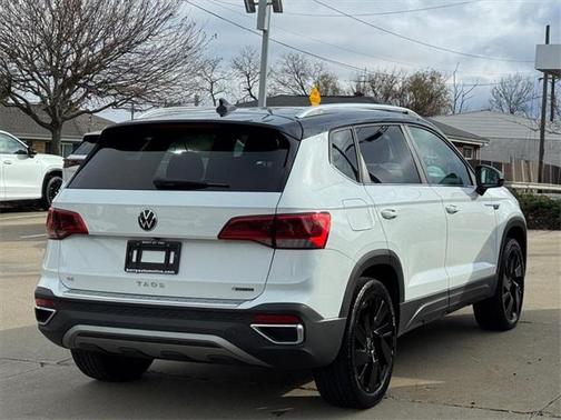 2024 Volkswagen Taos 1.5T SE