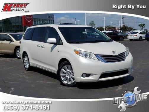 Blizzard Pearl 2017 Toyota Sienna XLE Premium