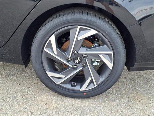 2025 Hyundai ELANTRA HEV Limited