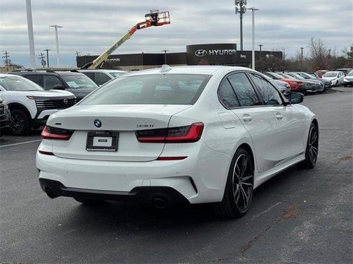 2021 BMW 330 i xDrive
