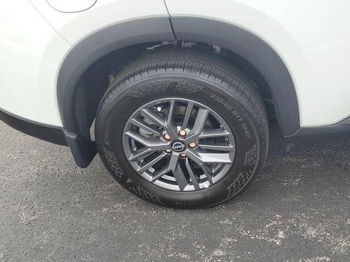 Glacier White 2025 Nissan Rogue S