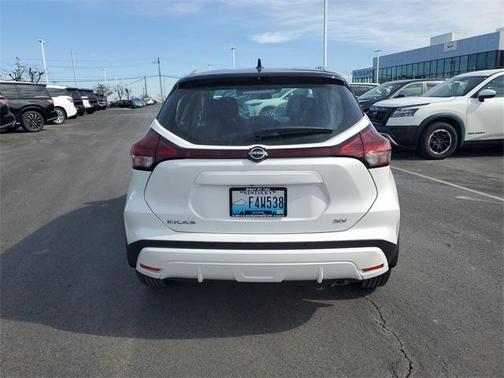 2023 Nissan Kicks SV