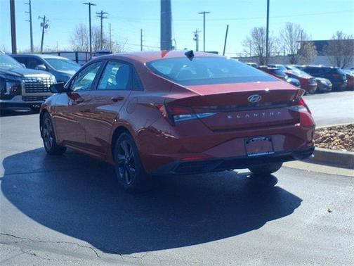 2021 Hyundai ELANTRA SEL
