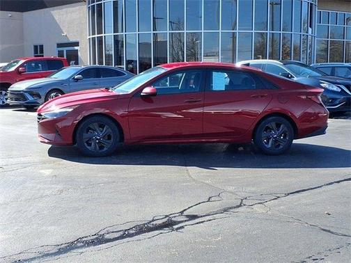 2021 Hyundai ELANTRA SEL