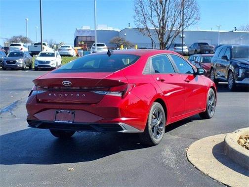 2021 Hyundai ELANTRA SEL