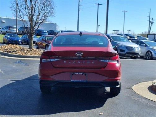 2021 Hyundai ELANTRA SEL