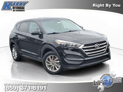 Black Noir Pearl 2017 Hyundai TUCSON SE
