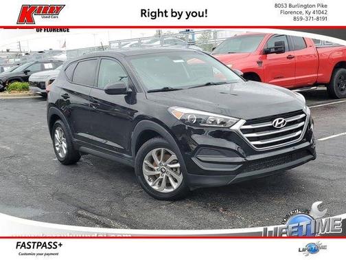 Black Noir Pearl 2017 Hyundai TUCSON SE