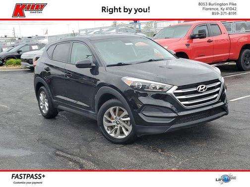 Black Noir Pearl 2017 Hyundai TUCSON SE