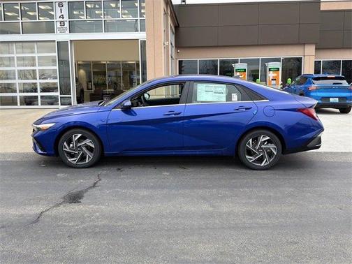 2025 Hyundai ELANTRA SEL Convenience