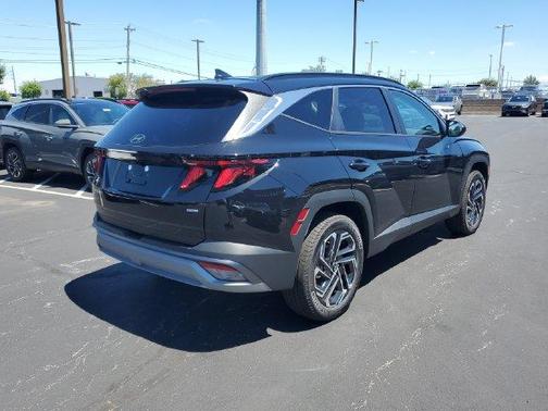 Phantom Black 2026 Hyundai TUCSON SEL