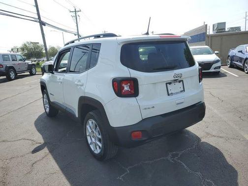 Alpine White Clearcoat 2023 Jeep Renegade Latitude