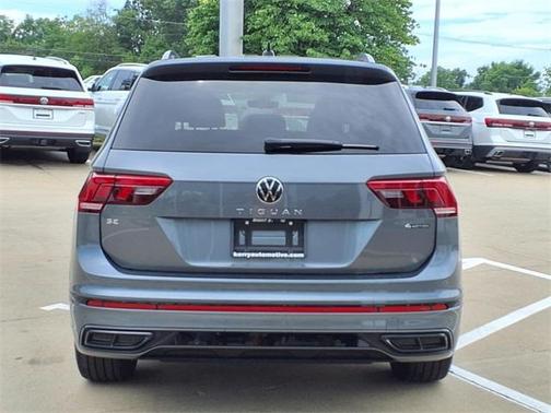 2023 Volkswagen Tiguan 2.0T SE R-Line Black