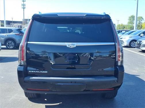 2015 Cadillac Escalade Luxury